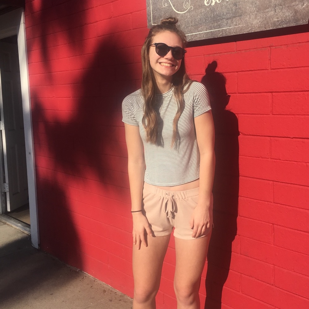 Meet your Posher, Lauren